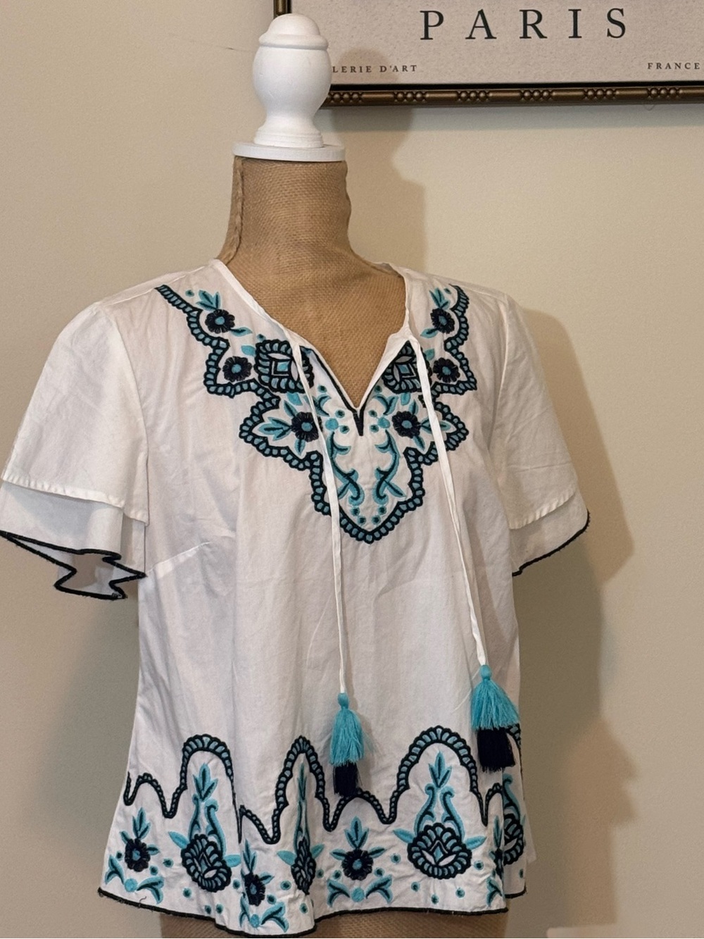 Crown & Ivy White Peasant Top Teal and Navy Embroidery, PM